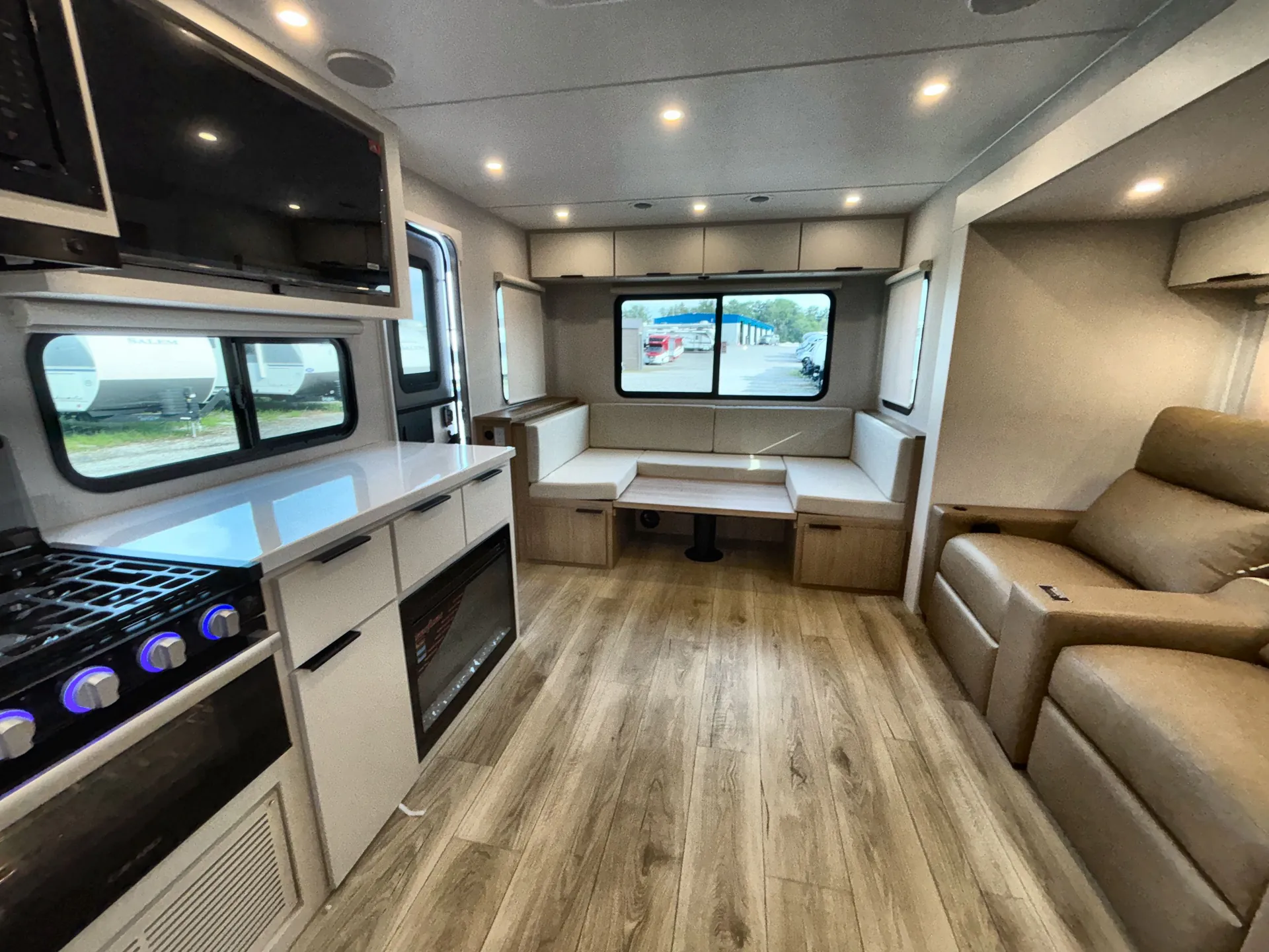 2026 Winnebago Thrive 25RLS — living area main