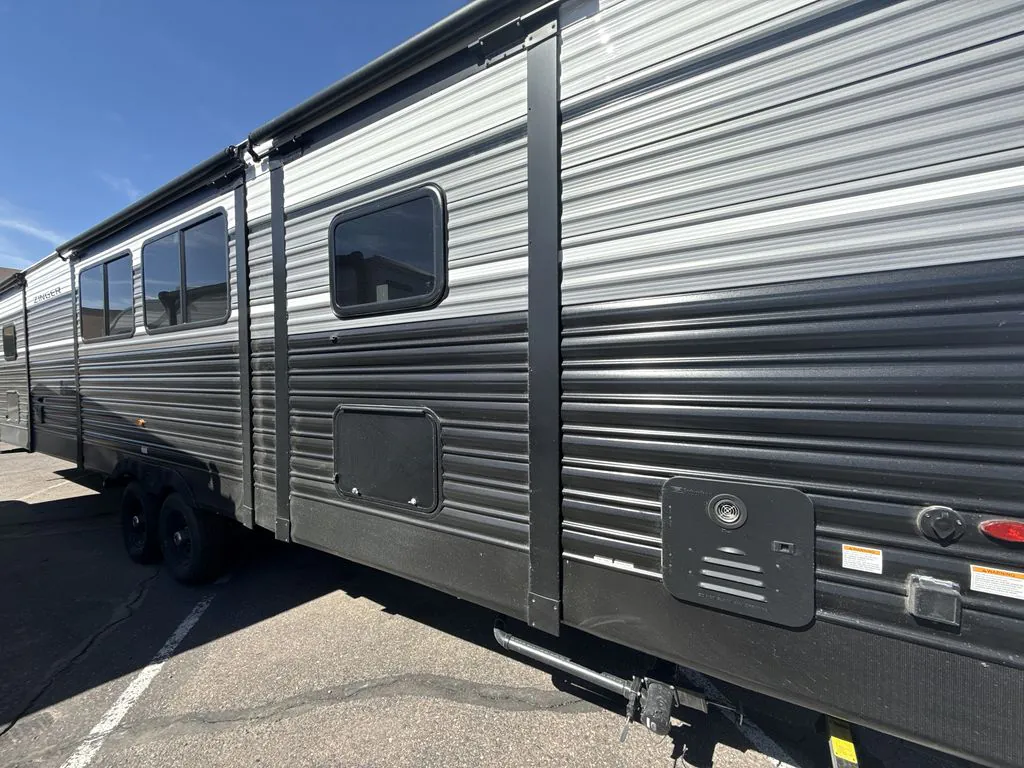 2026 CrossRoads Zinger 390DB - Photo 4