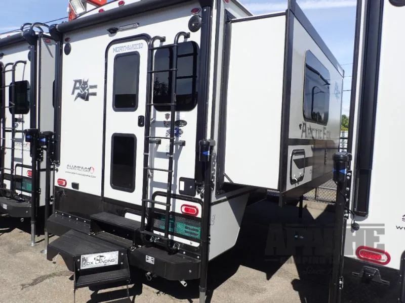 2026 Northwood Arctic Fox Camper 990 - Photo 2