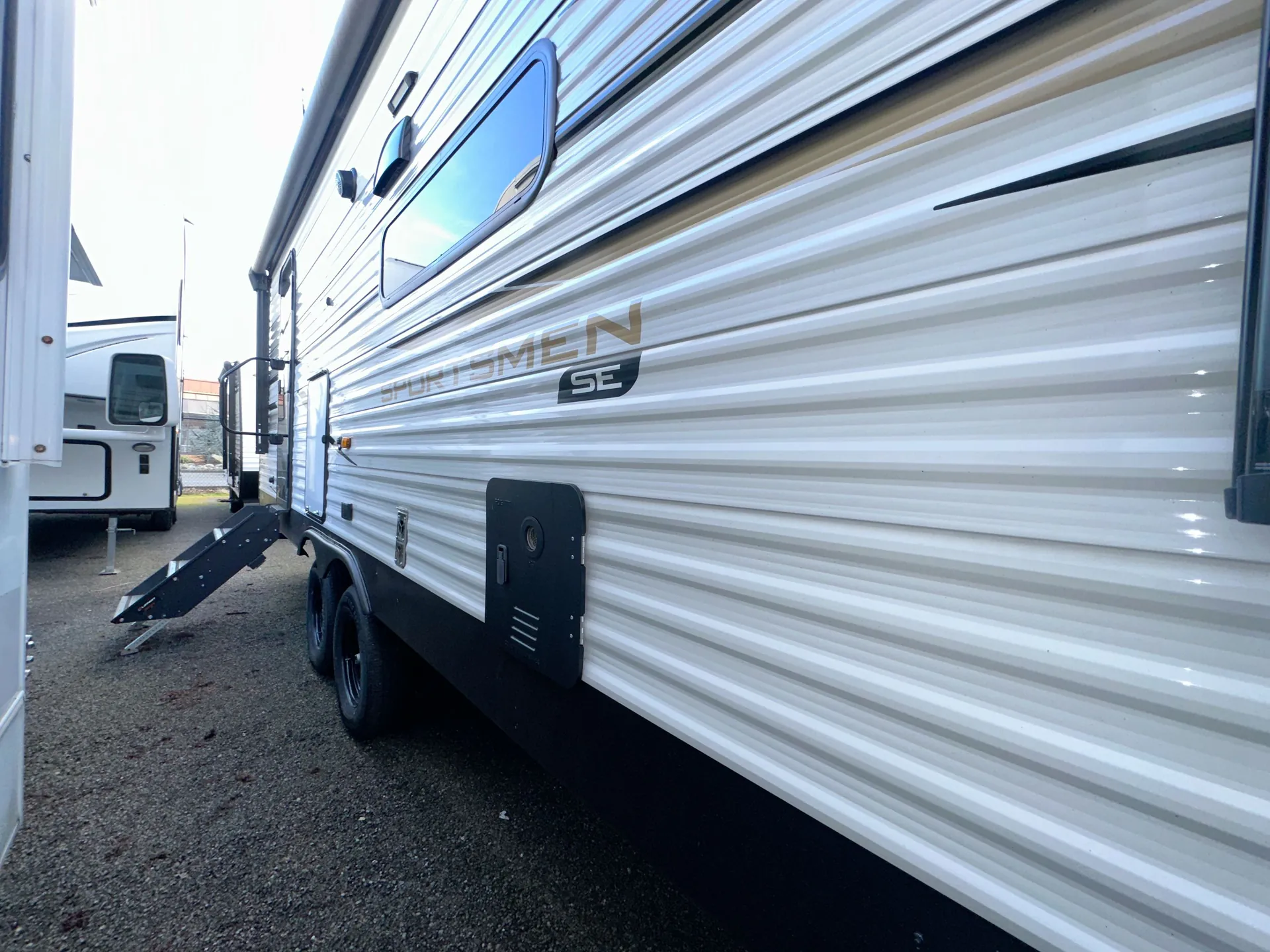 2024 K-Z Rv Sportsmen Se 292RBKSE - Photo 2