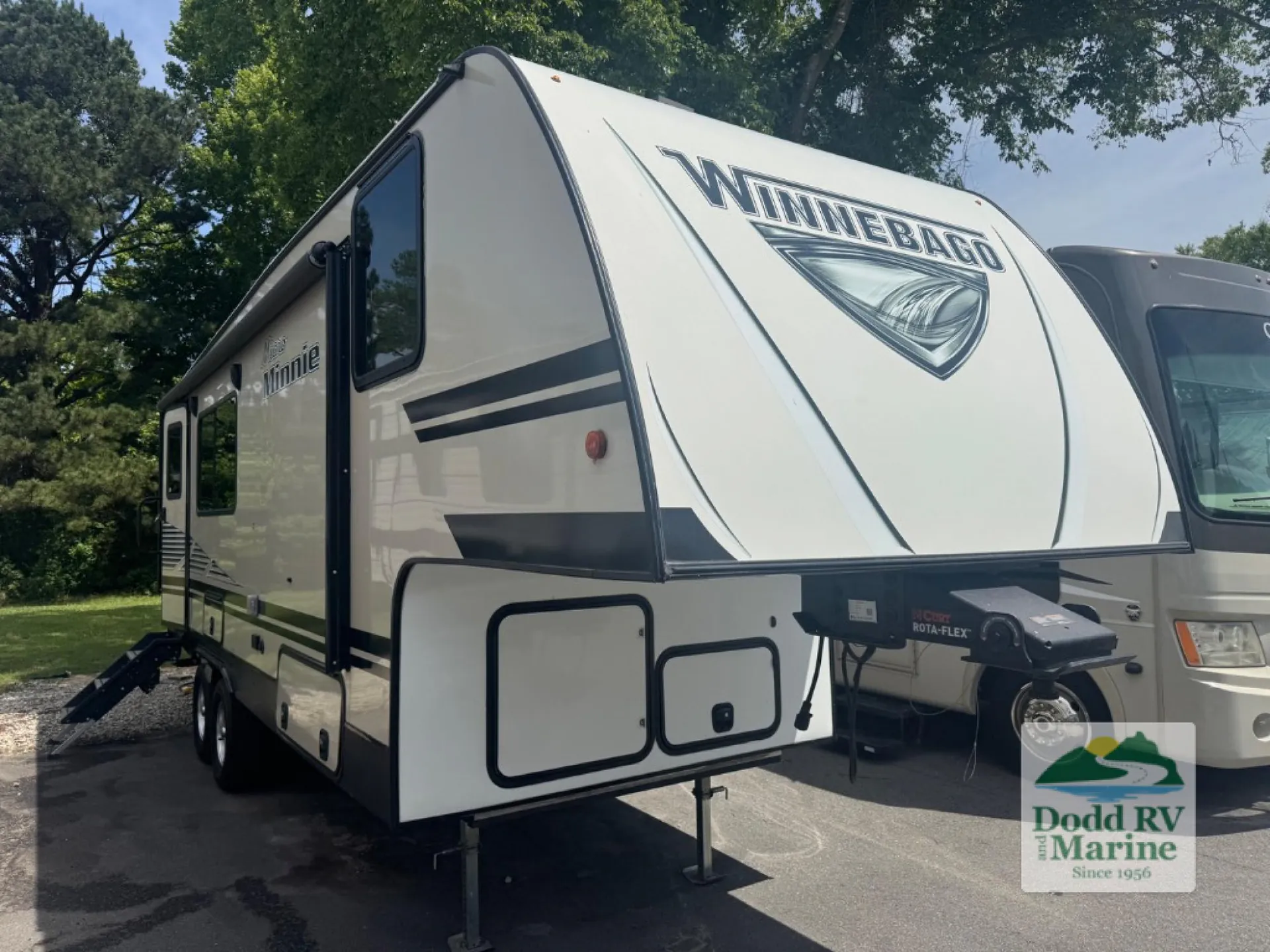 2020 Winnebago Micro Minnie 2405RG - Photo 2