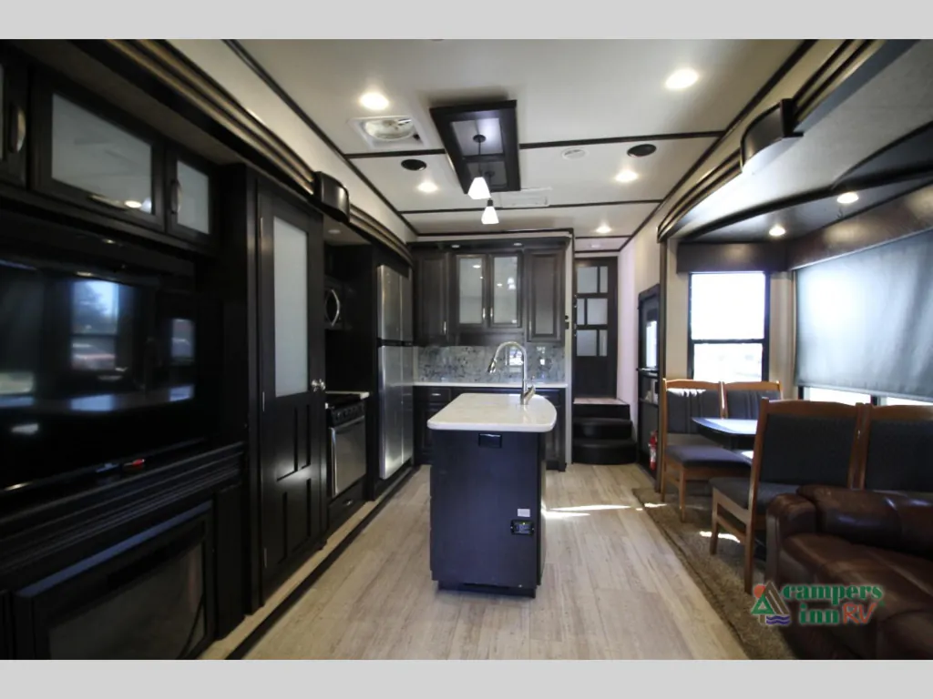 2016 Grand Design Momentum 380TH, Photos photo 45
