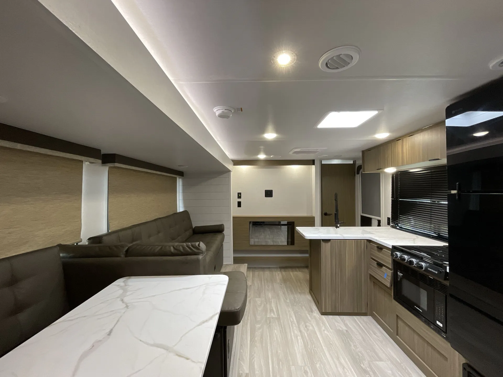 2027 Forest River Wildwood X-Lite 273QBXL — living area main