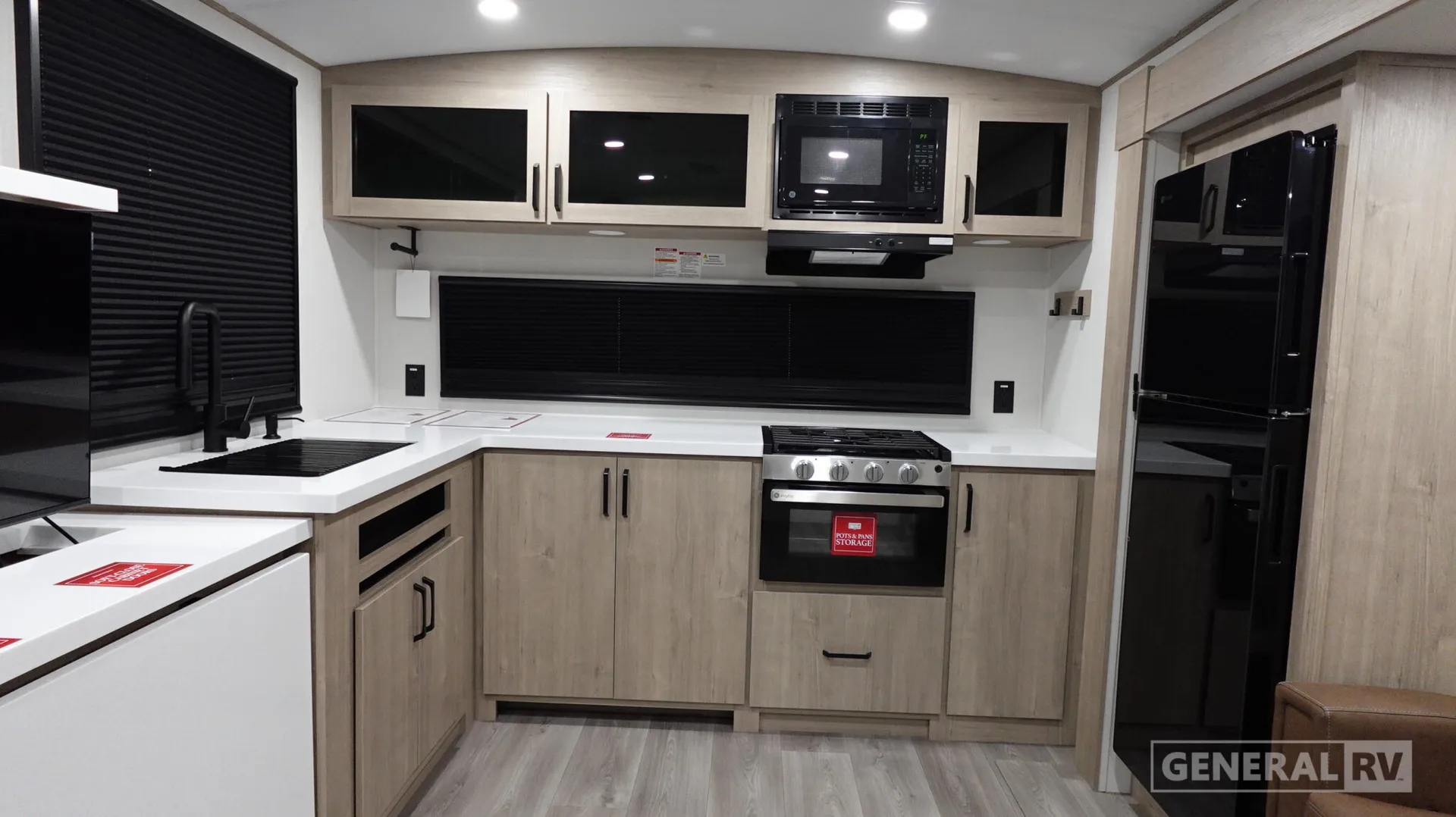 2026 Grand Design Imagine 2700BS - Photo 3