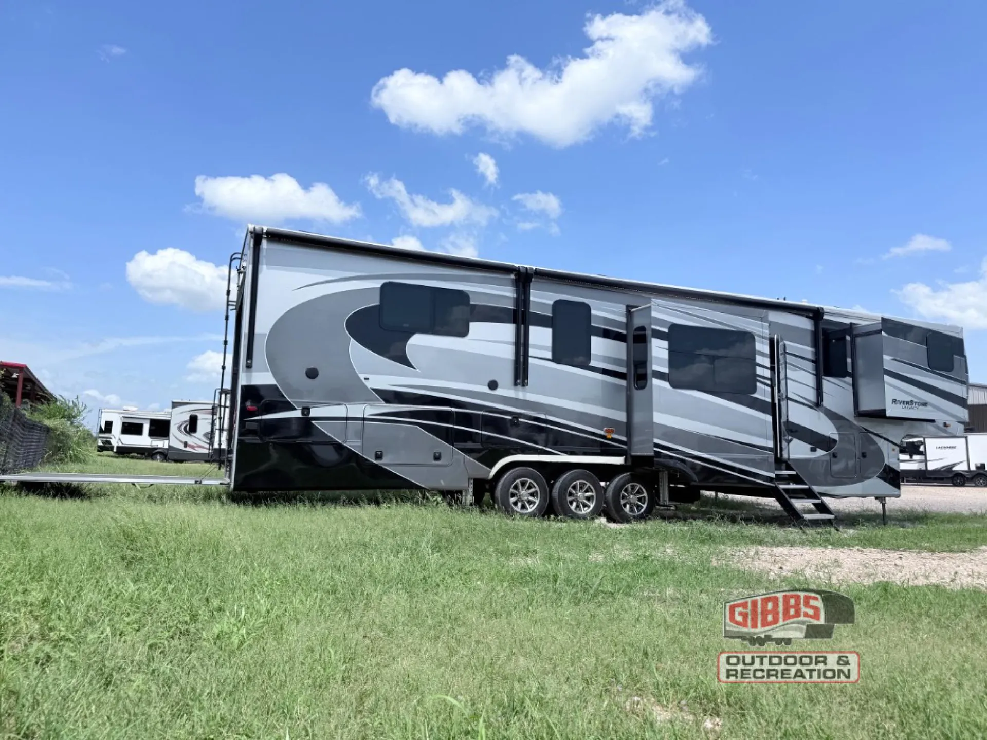 2021 Forest River RiverStone 39FK - Photo 4