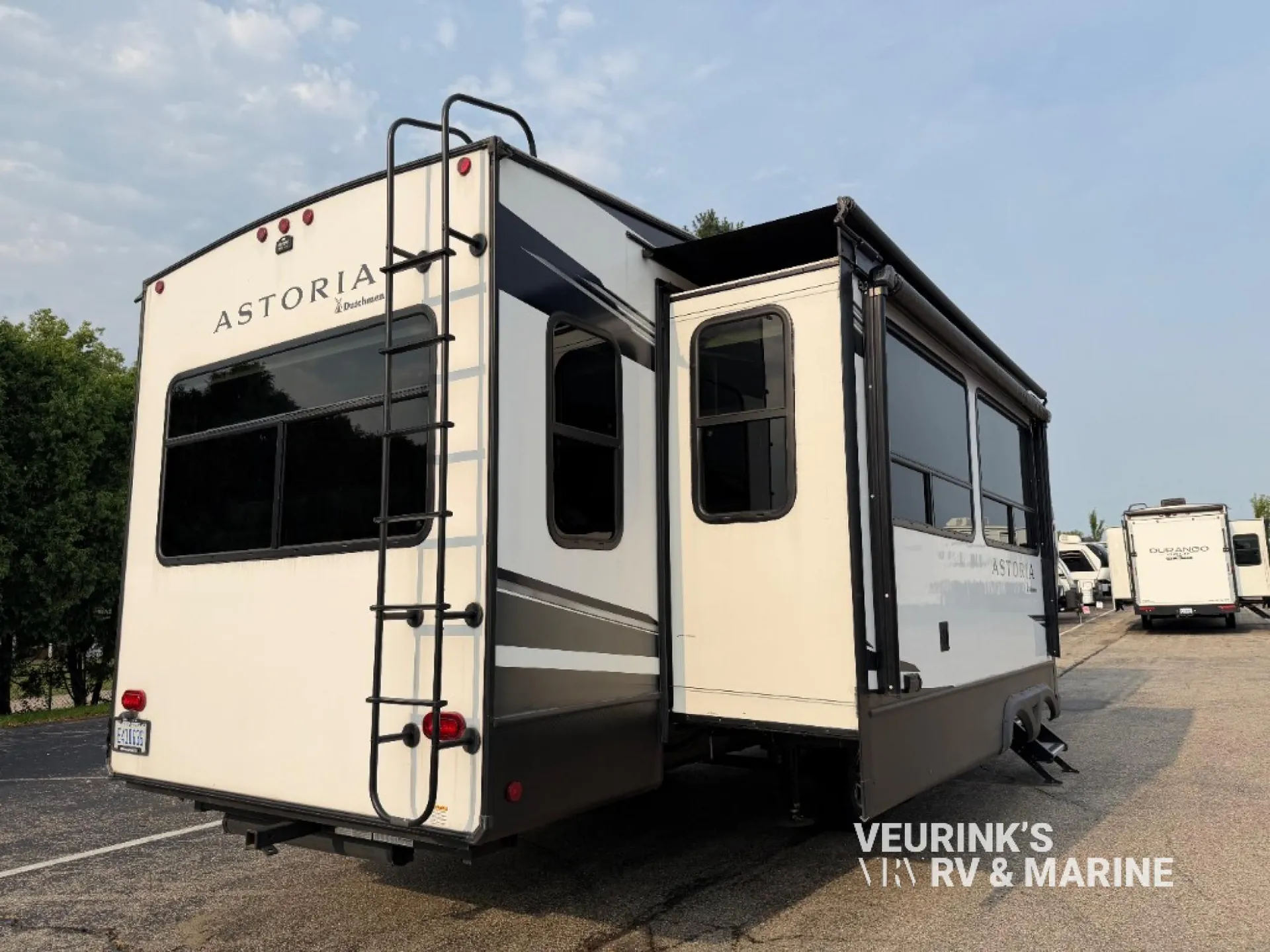 2021 Dutchmen Astoria 3173RLP - Photo 4