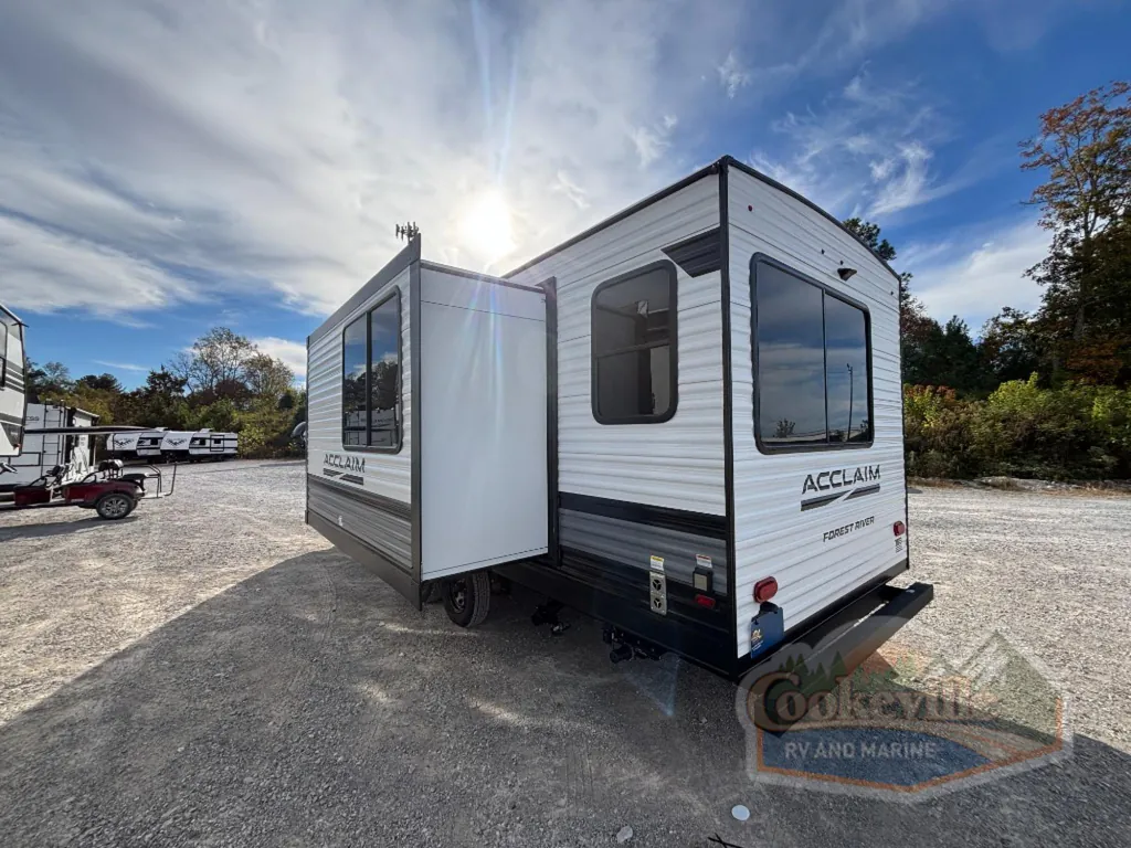 2027 East to West Acclaim 24RD, Photos photo 6