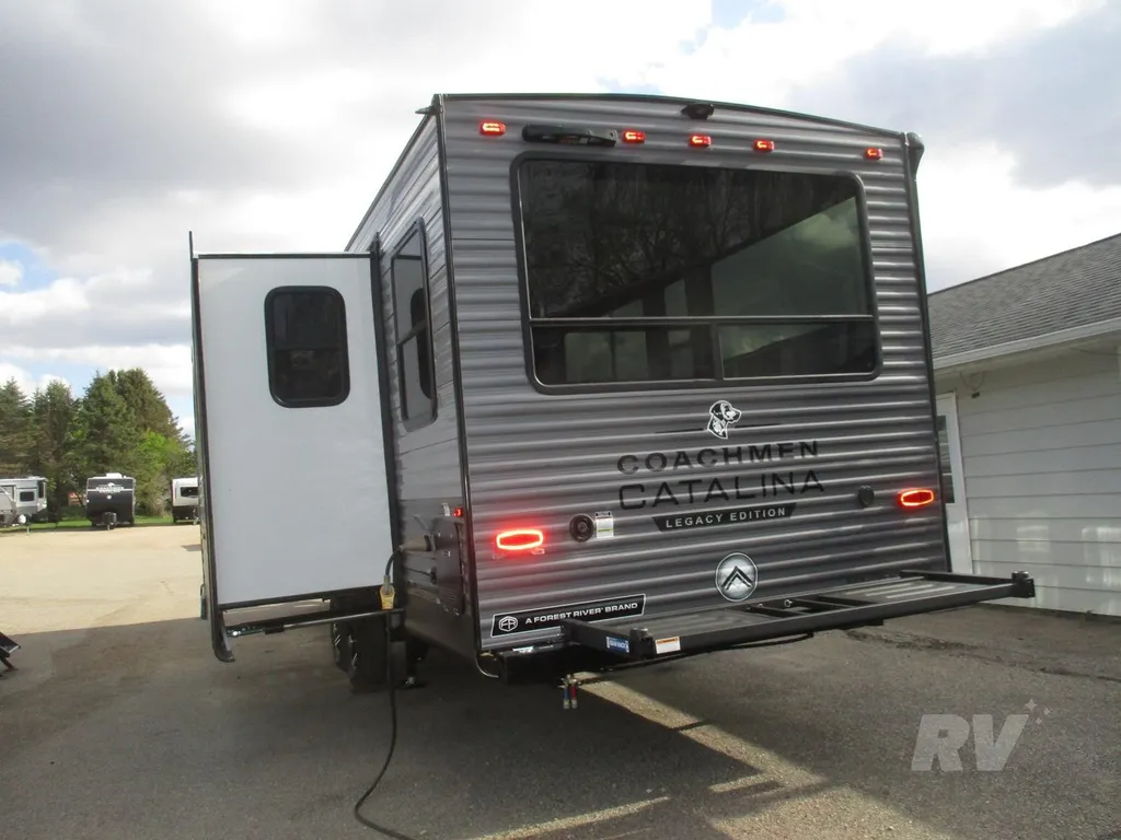 2026 Coachmen Catalina Legacy Edition 283RNR, Photos photo 6