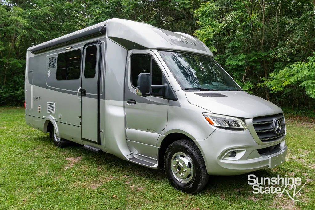 2024 Leisure Travel Unity U24MB - Photo 3