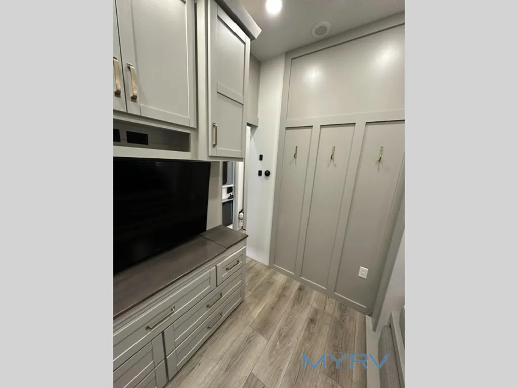2025 Brinkley Model Z 3610, Photos photo 42