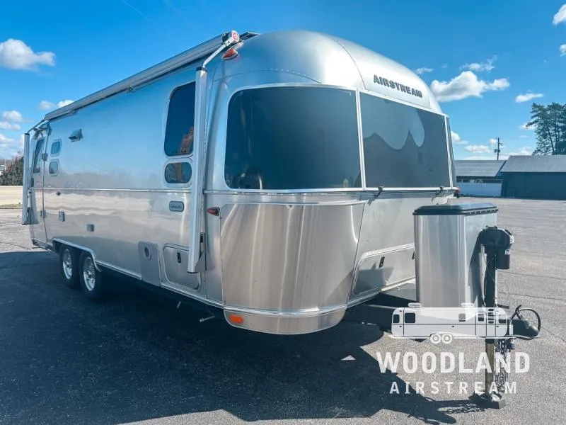 2025 Airstream Globetrotter 25FB - Photo 2