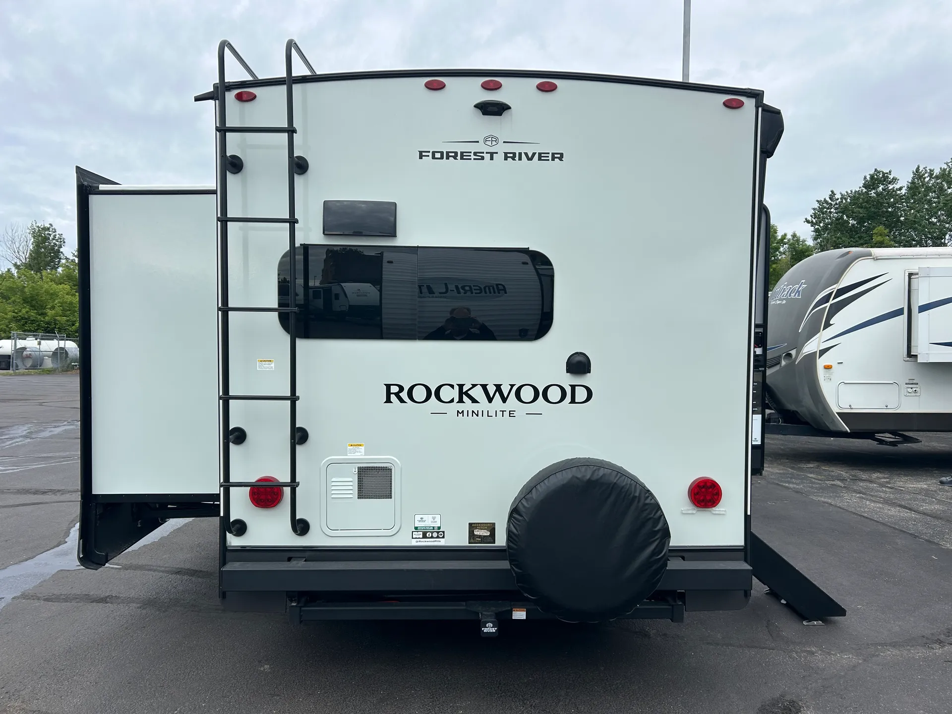 2027 ROCKWOOD MINI LITE 2515S - Photo 3