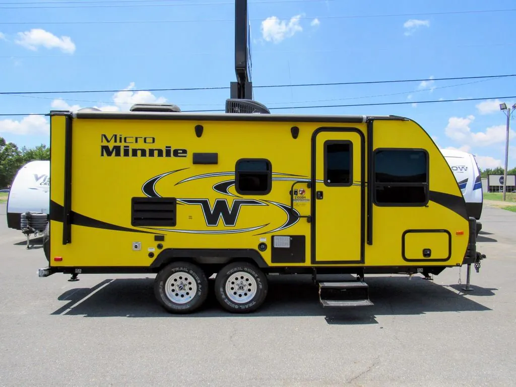 2019 Winnebago Micro Minnie 2100BH - Photo 2