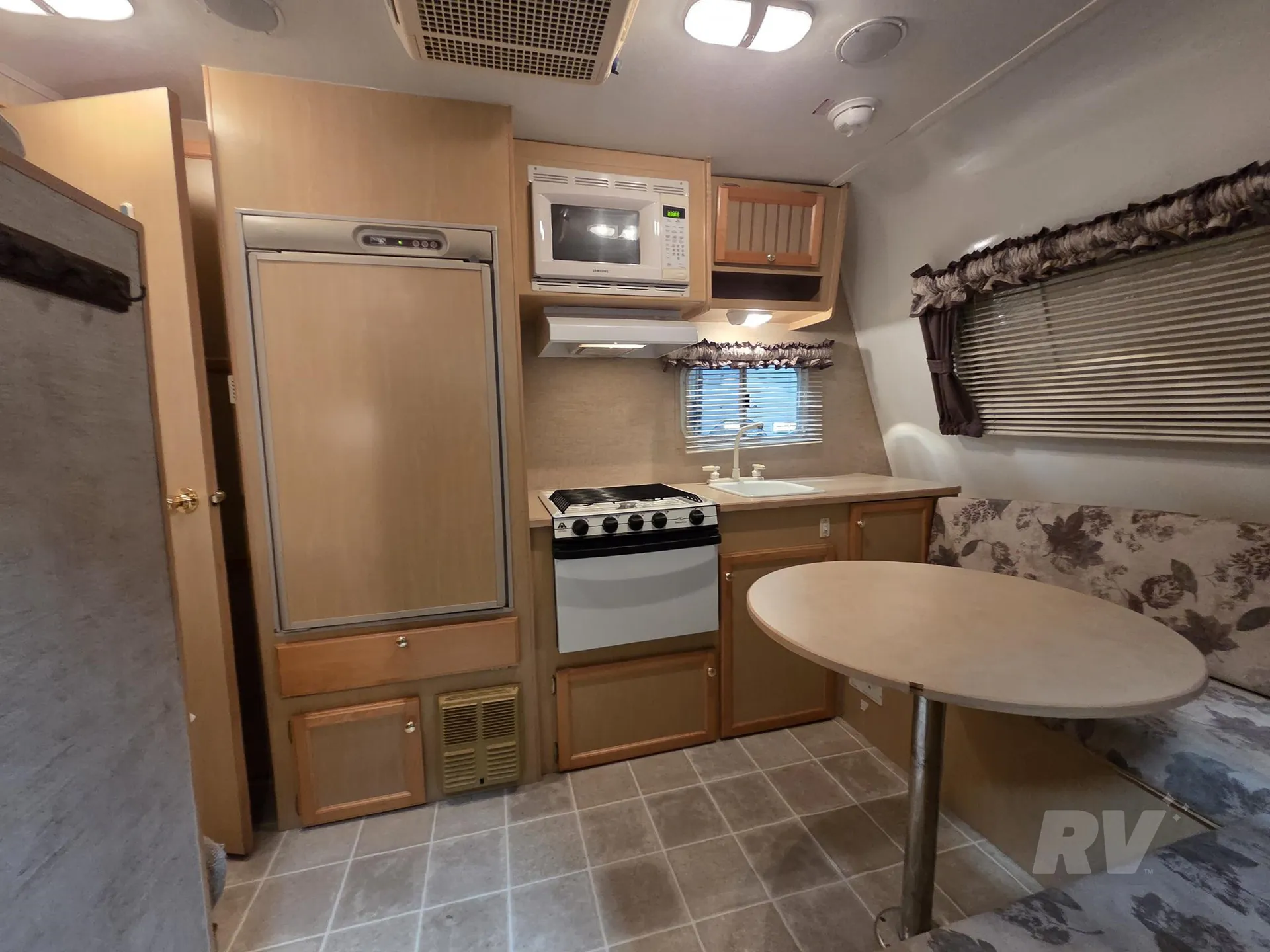2005 Jayco Jay Feather 165 - Photo 3