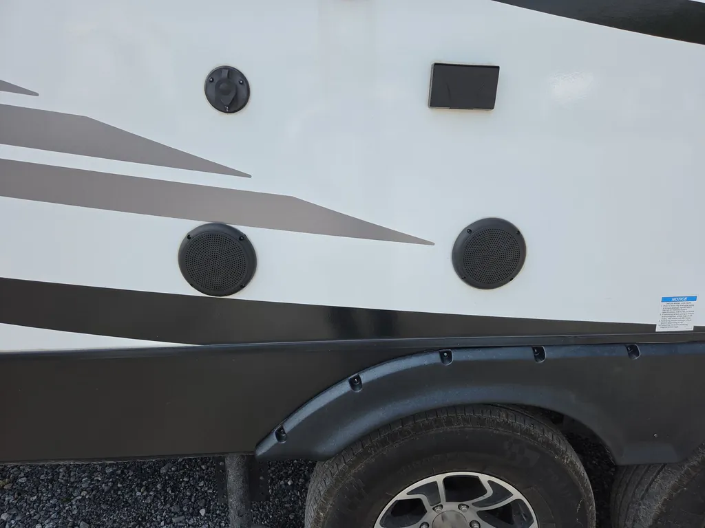 2022 Forest River Wildcat 369MBL, Photos photo 17