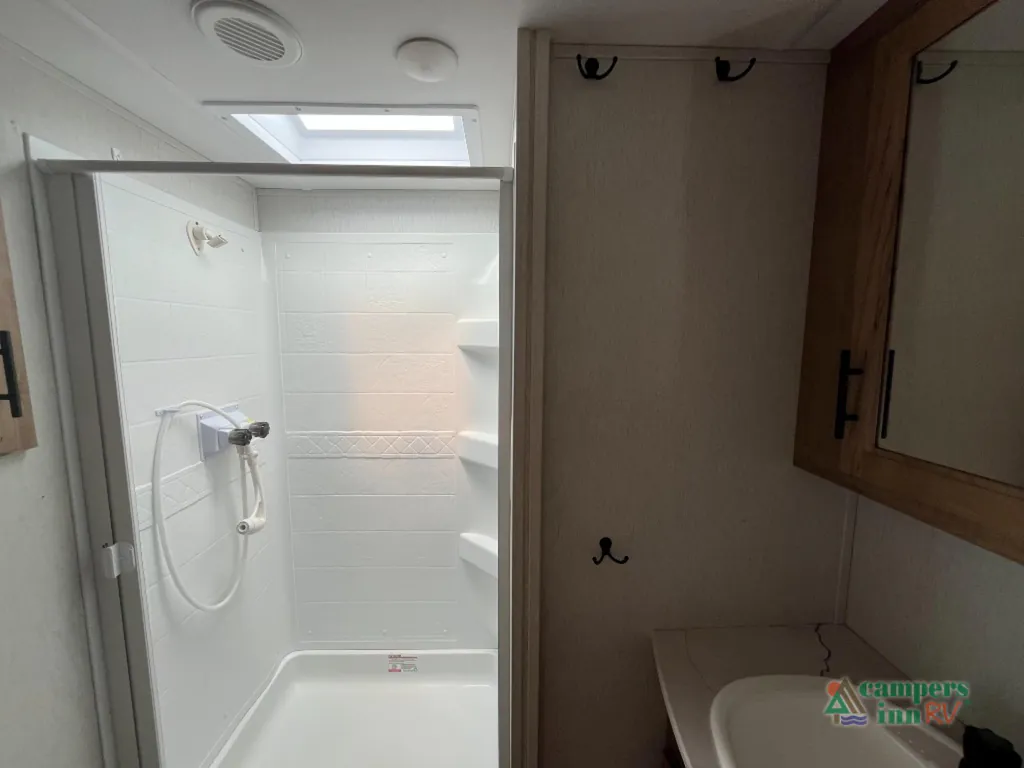 2023 Forest River Cherokee Arctic Wolf 3550 SUITE, Photos photo 18