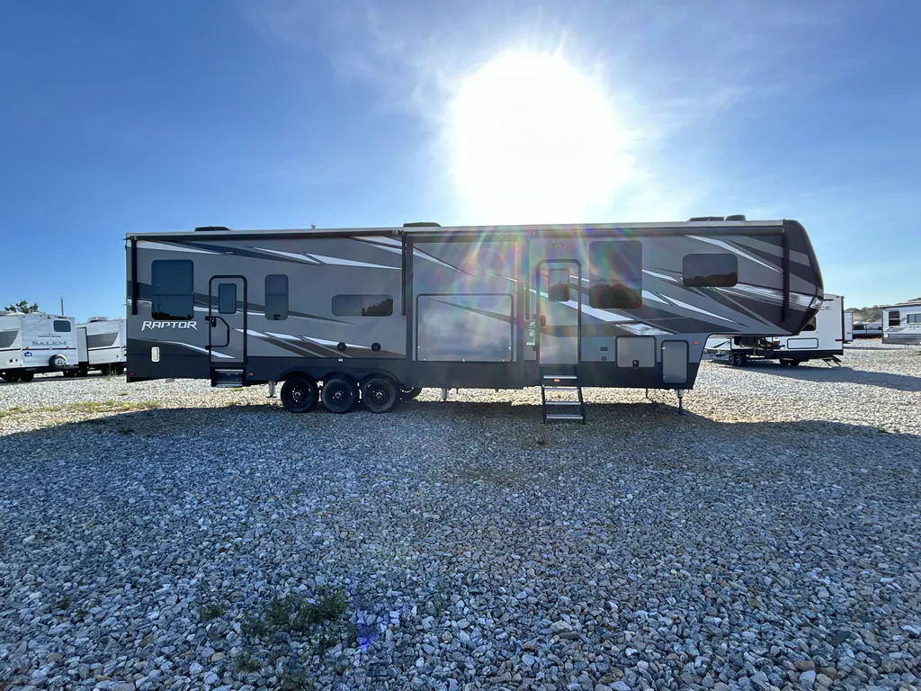 2020 Keystone Raptor 423, Photos photo 5