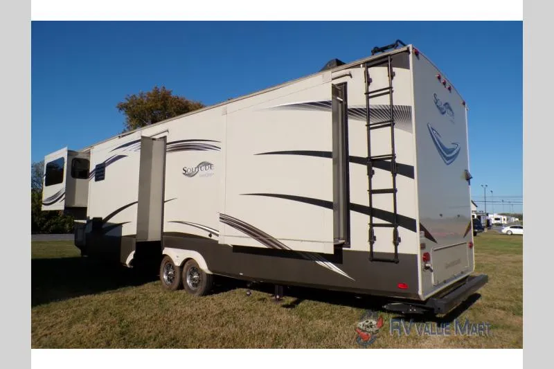 2015 Grand Design Solitude 379FL - Photo 4