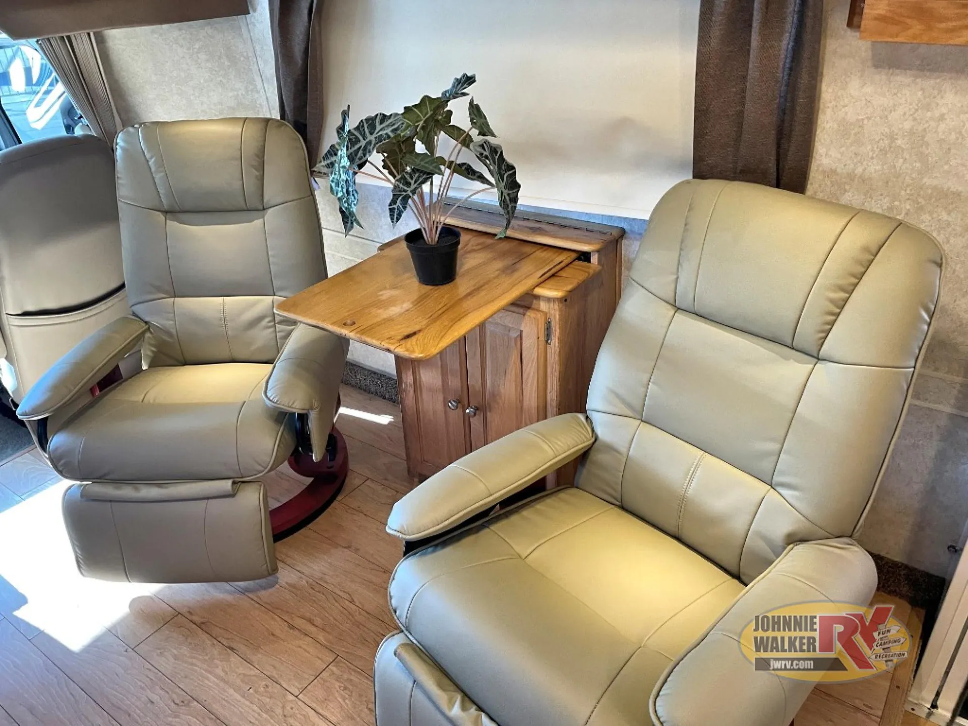 2017 Phoenix Cruiser 2910D - Photo 3