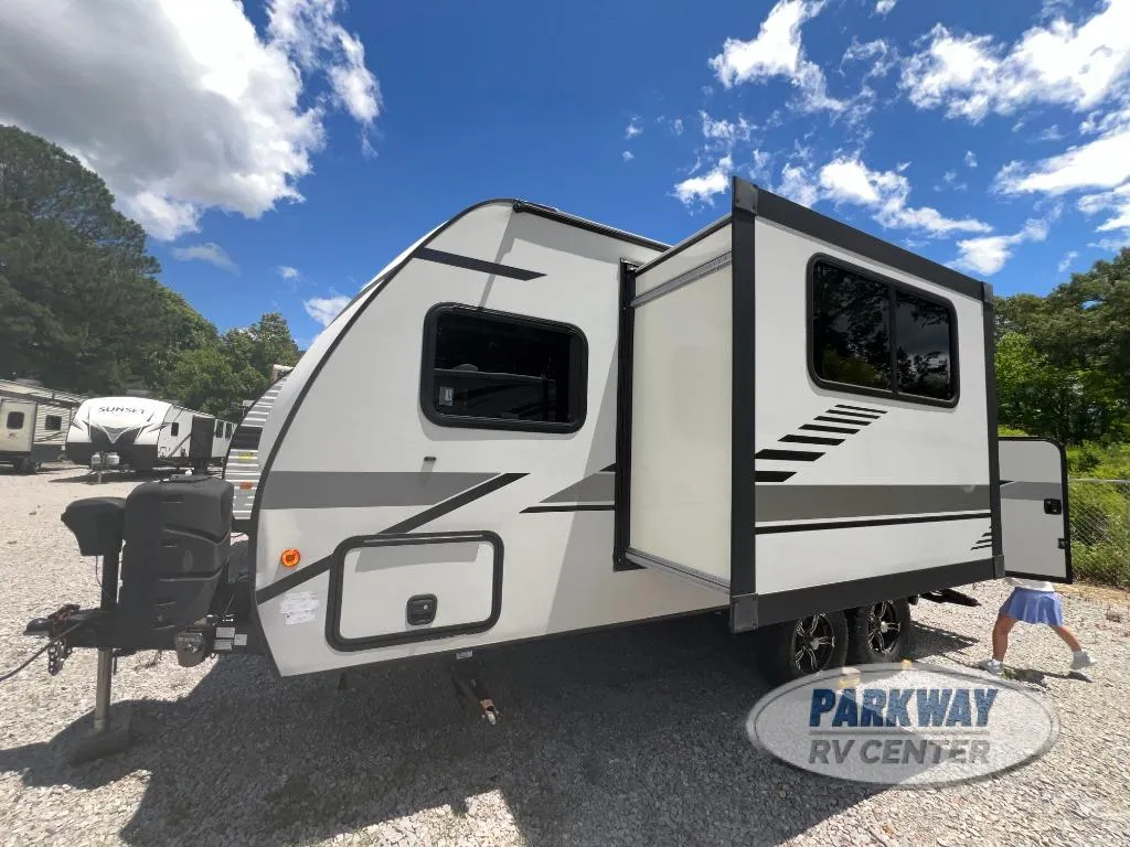 2021 Winnebago Micro Minnie 2100BH - Photo 3