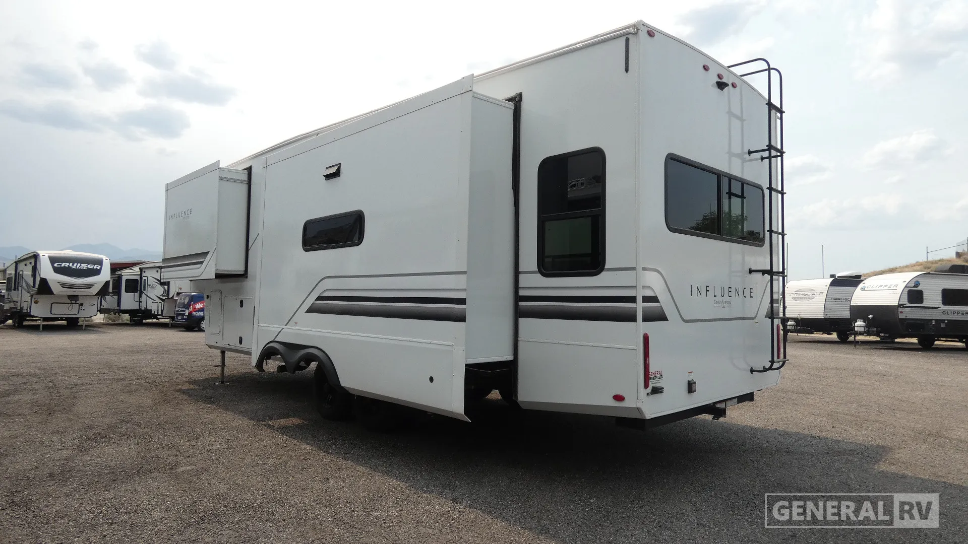 2024 Grand Design Influence 2903RL - Photo 4