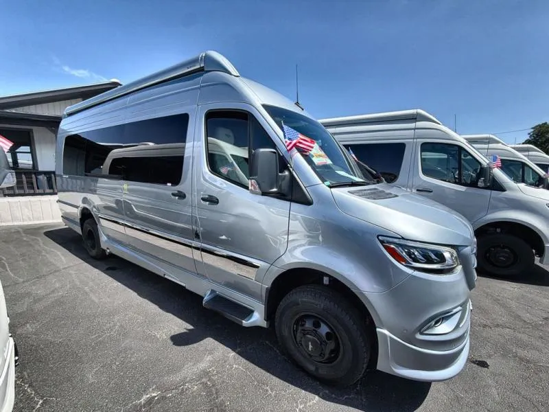 2027 Grech RV Vacanza-ion 24 AWD New    Tour - Photo 2
