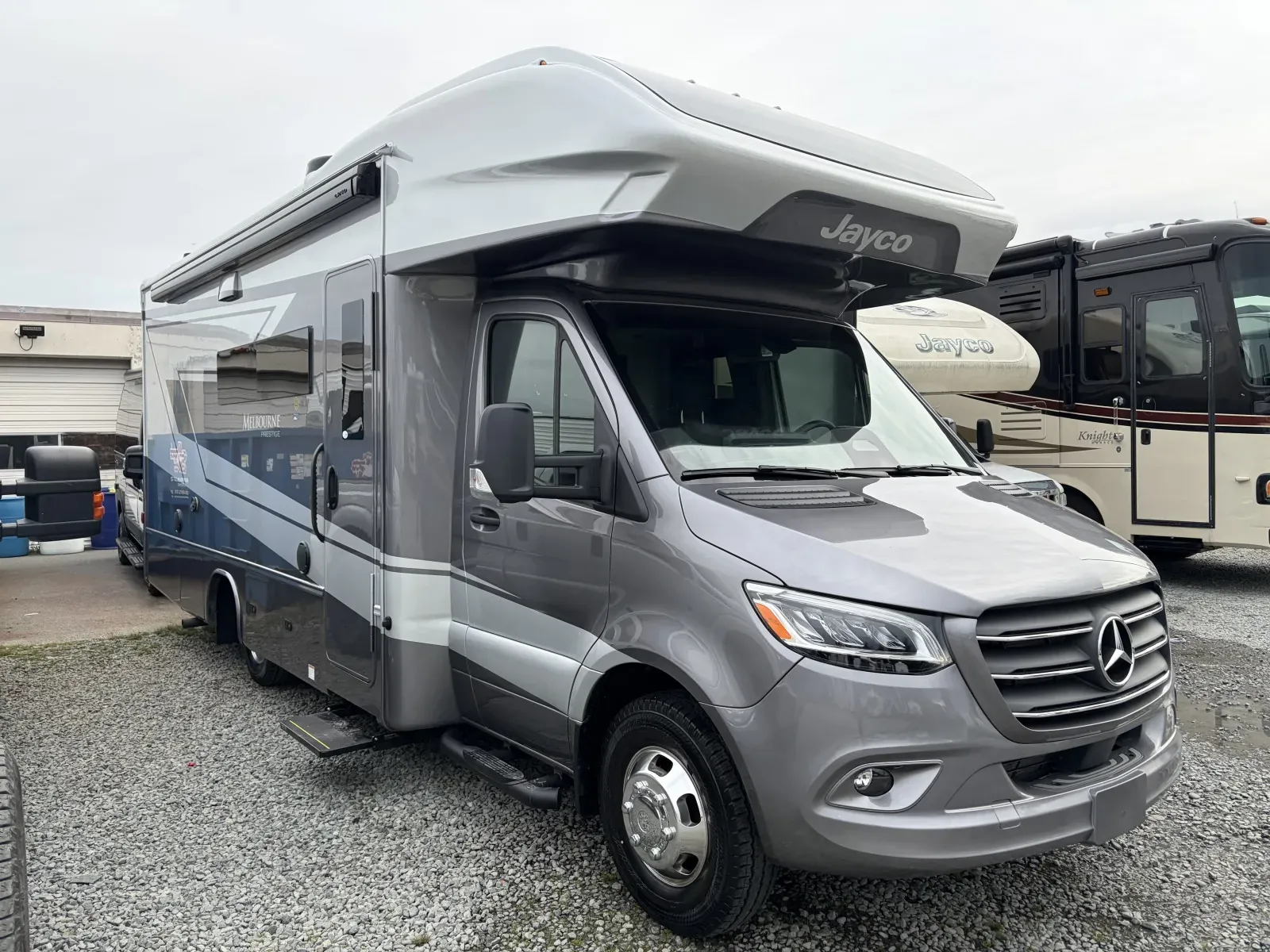 2027 Jayco Melbourne Prestige 25RP - Photo 4