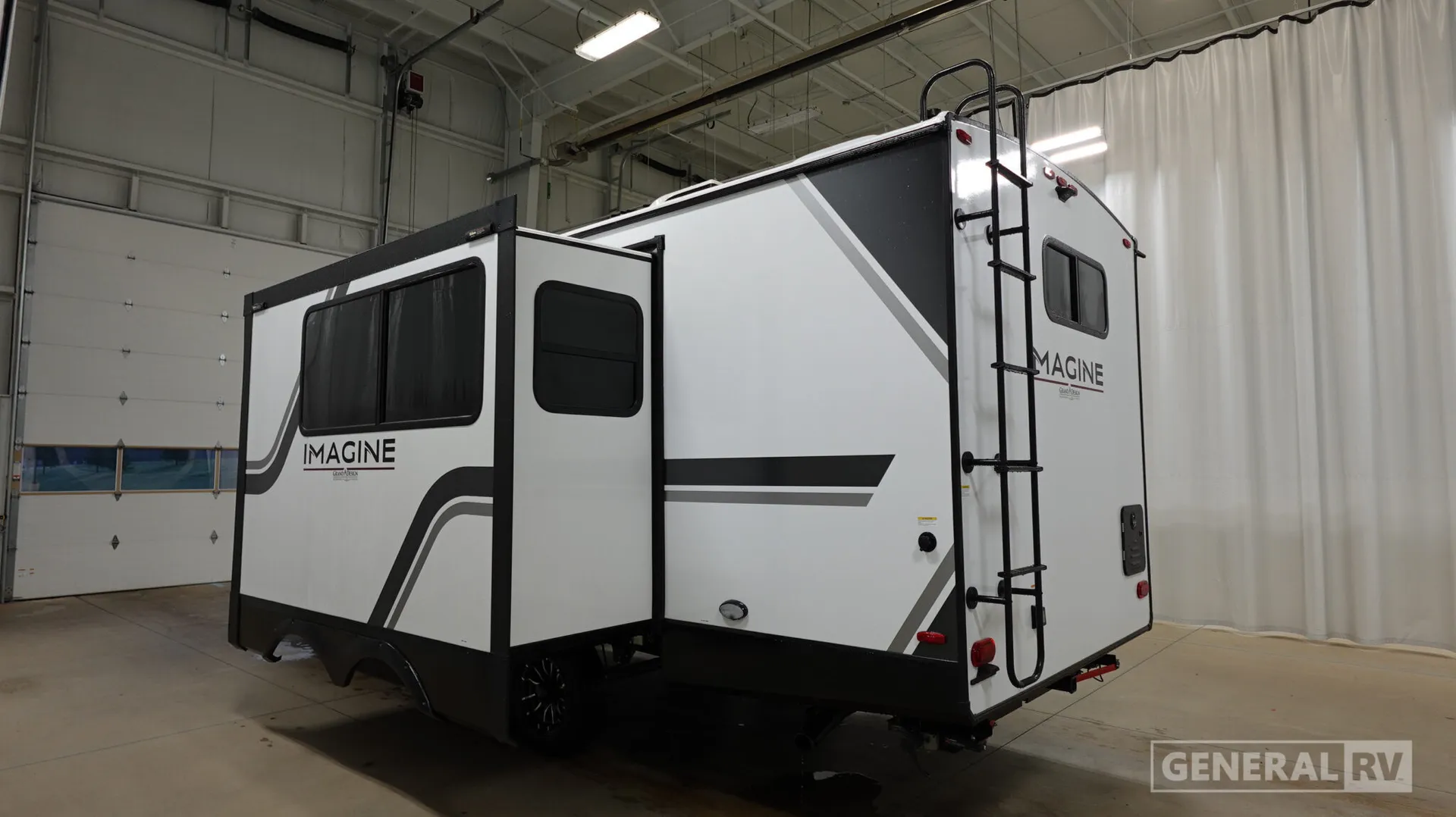 2027 Grand Design Imagine 2300MK - Photo 4