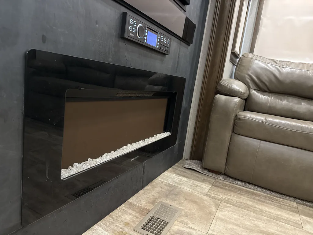 2018 Forest River RiverStone 39FK, Photos photo 19