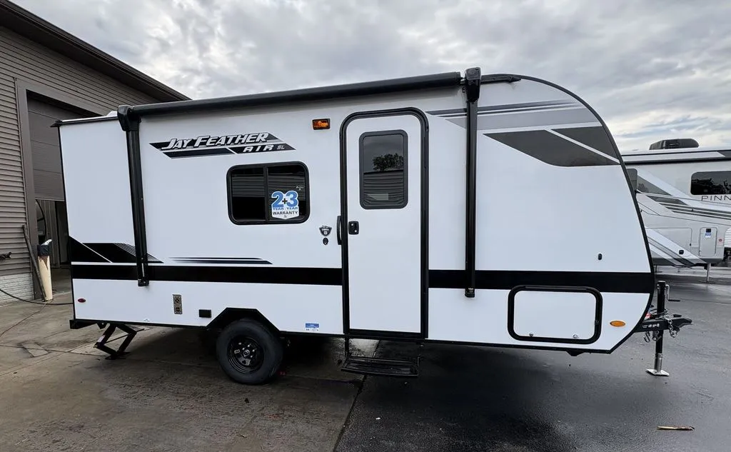 2026 Jayco Jay Feather Air SL 17BHSL - Photo 2