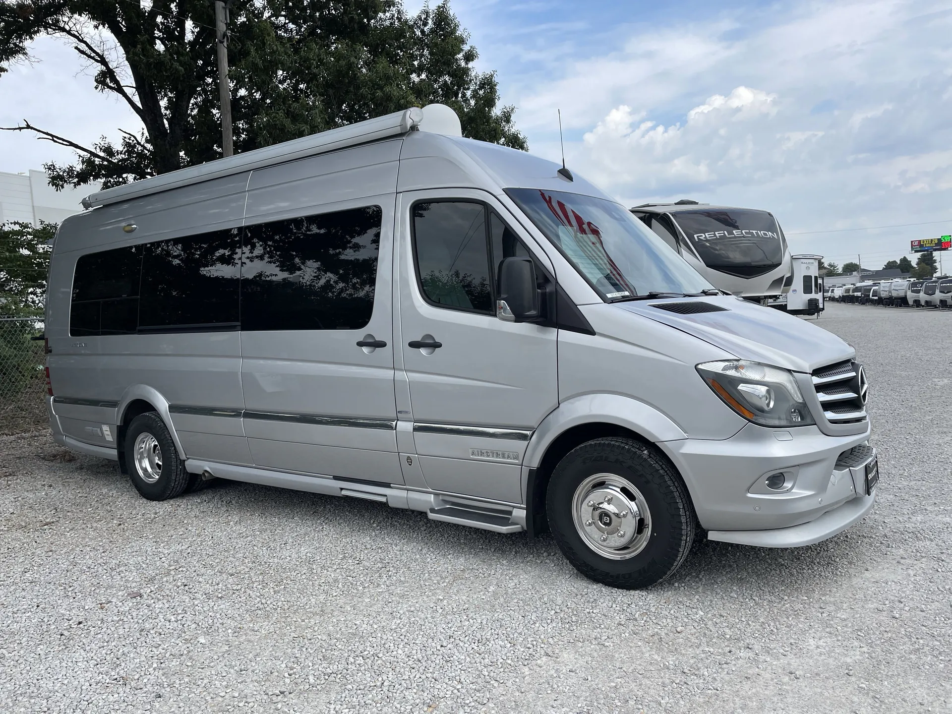 2016 Airstream Interstate TWIN - Photo 2