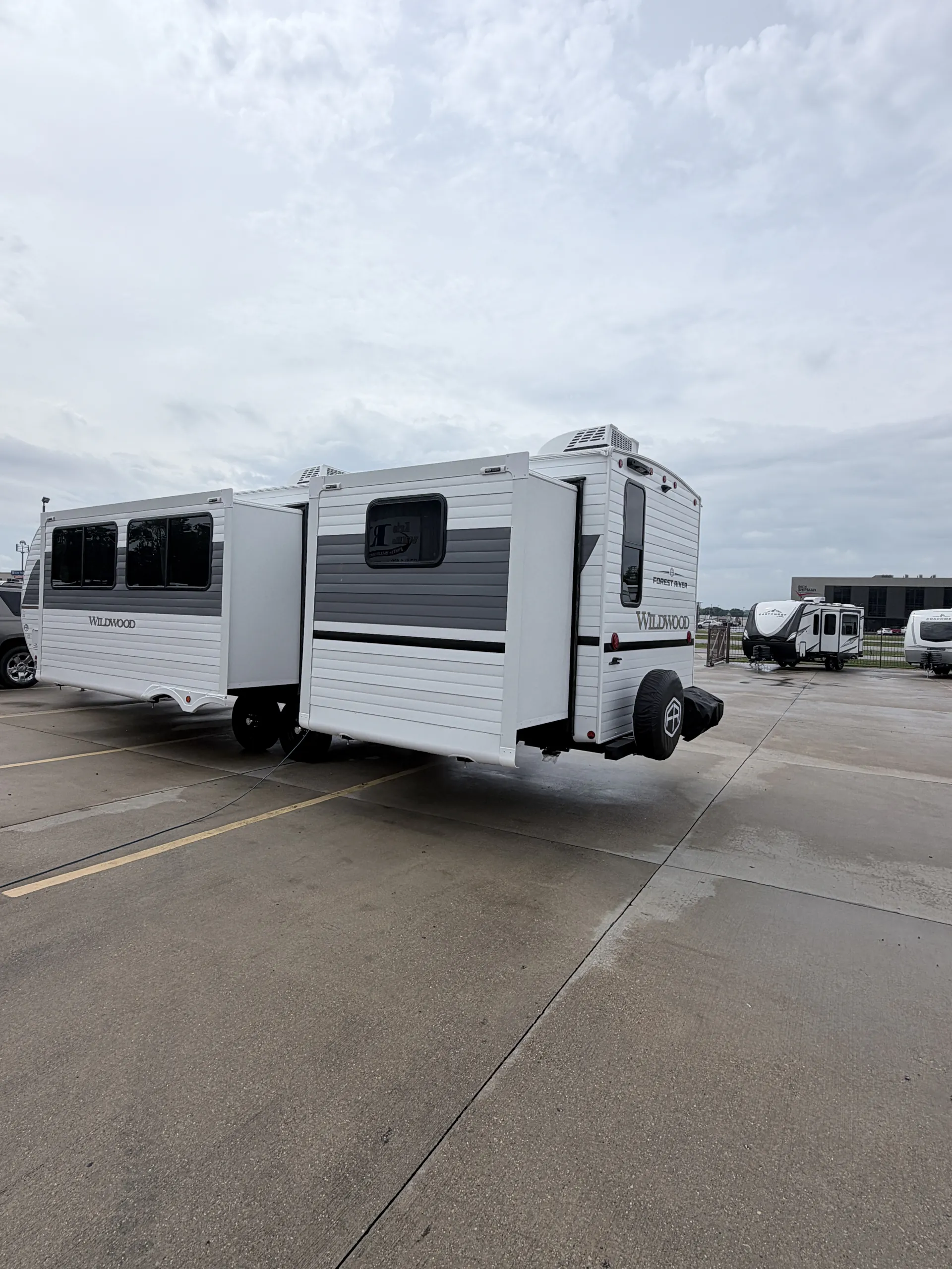 2026 Forest River Wildwood 32BHDS — Photo 5