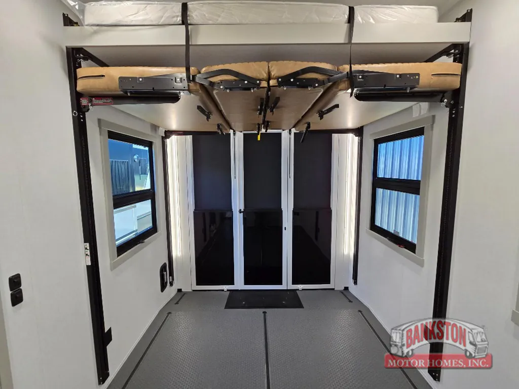 2026 Brinkley Model G 3970, Photos photo 18