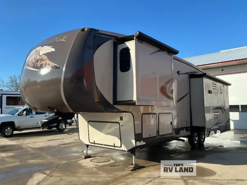 2013 Forest River Blue Ridge 3025RL - Photo 2
