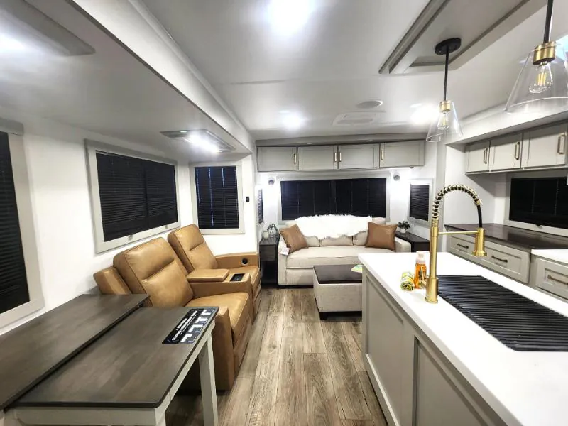 2026 Brinkley Model Z AIR 297, Photos photo 4
