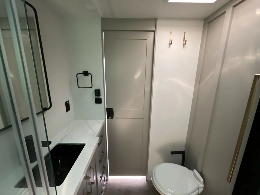 2025 Brinkley Model G 3250, Photos photo 60