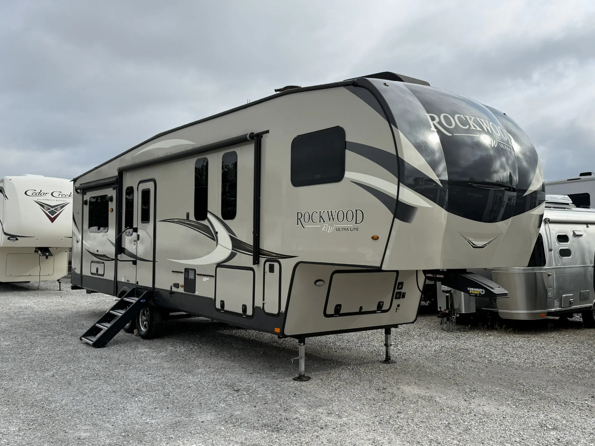 2020 Forest River Rockwood Ultra Lite 2896MB - Photo 2
