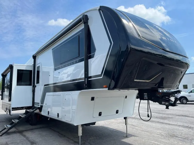 2027 Brinkley Model Z 3100 - Photo 2
