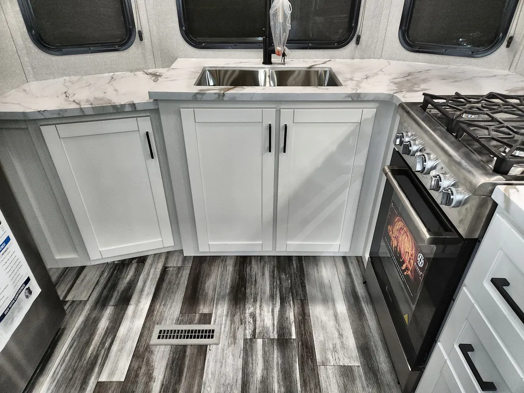 2026 Jayco Jay Flight Bungalow 404LOFT DS, Photos photo 8