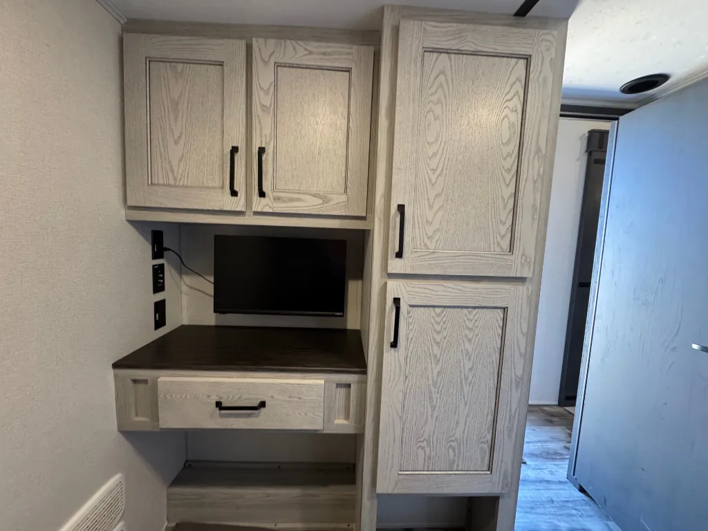 2022 Keystone Montana High Country 385BR, Photos photo 17
