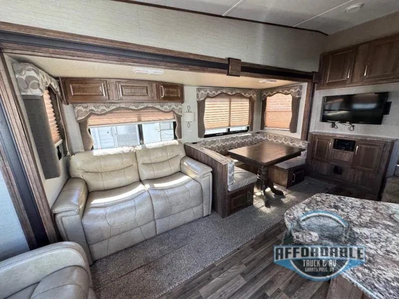 2016 Keystone RV Cougar Half-Ton Series 277RLSWE - Photo 4