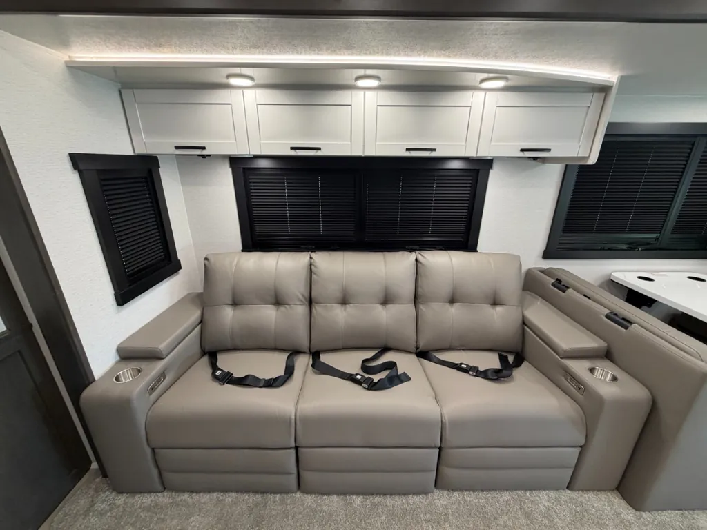 2027 Entegra Coach Accolade 37K, Photos photo 55