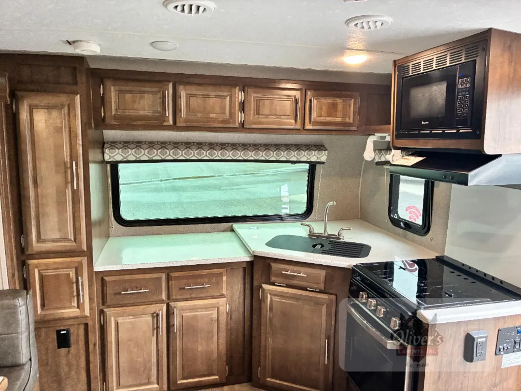 2019 Forest River Flagstaff Micro Lite 25FKS, Photos photo 20