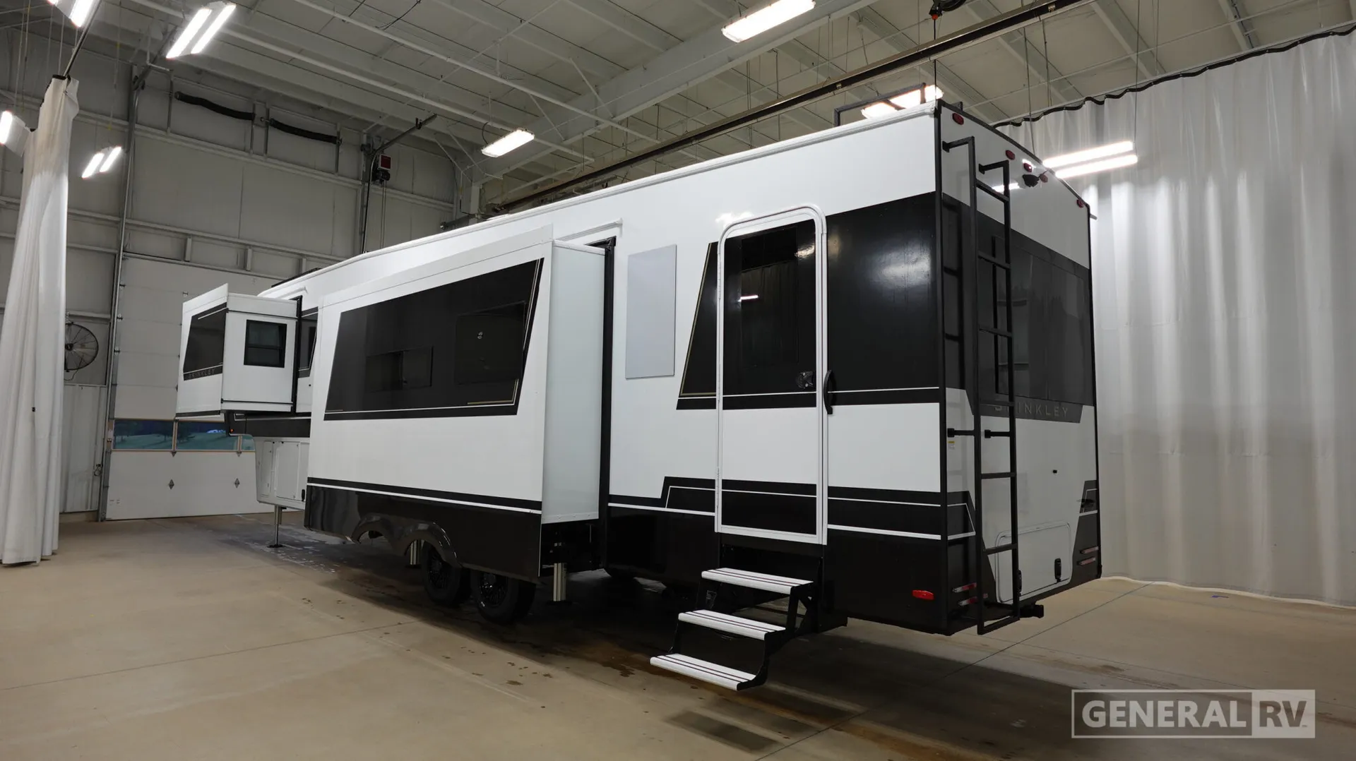 2027 Brinkley Model Z 3515 - Photo 4