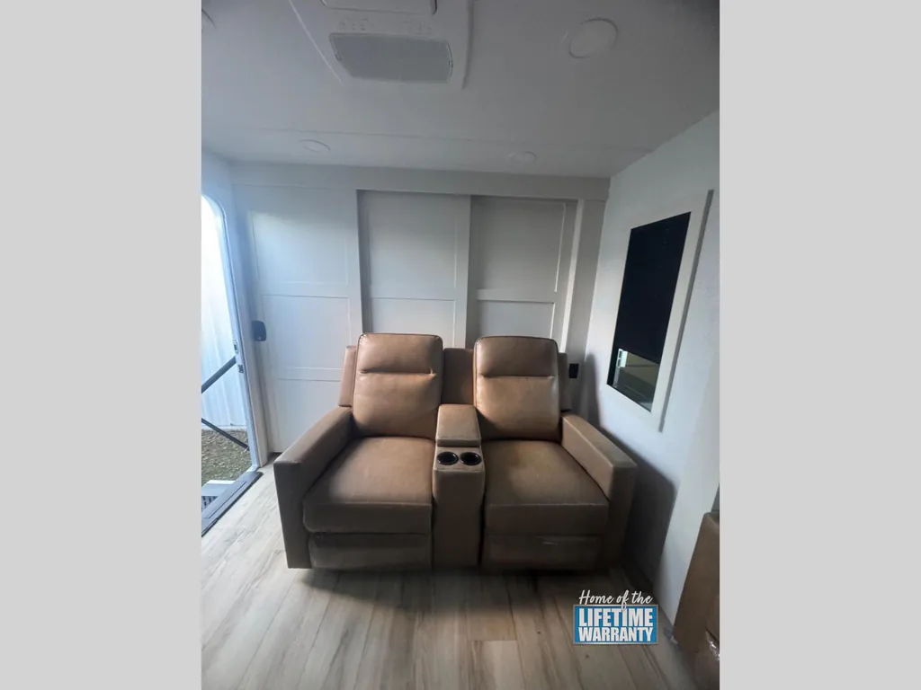 2026 Brinkley Model I 294, Photos photo 9