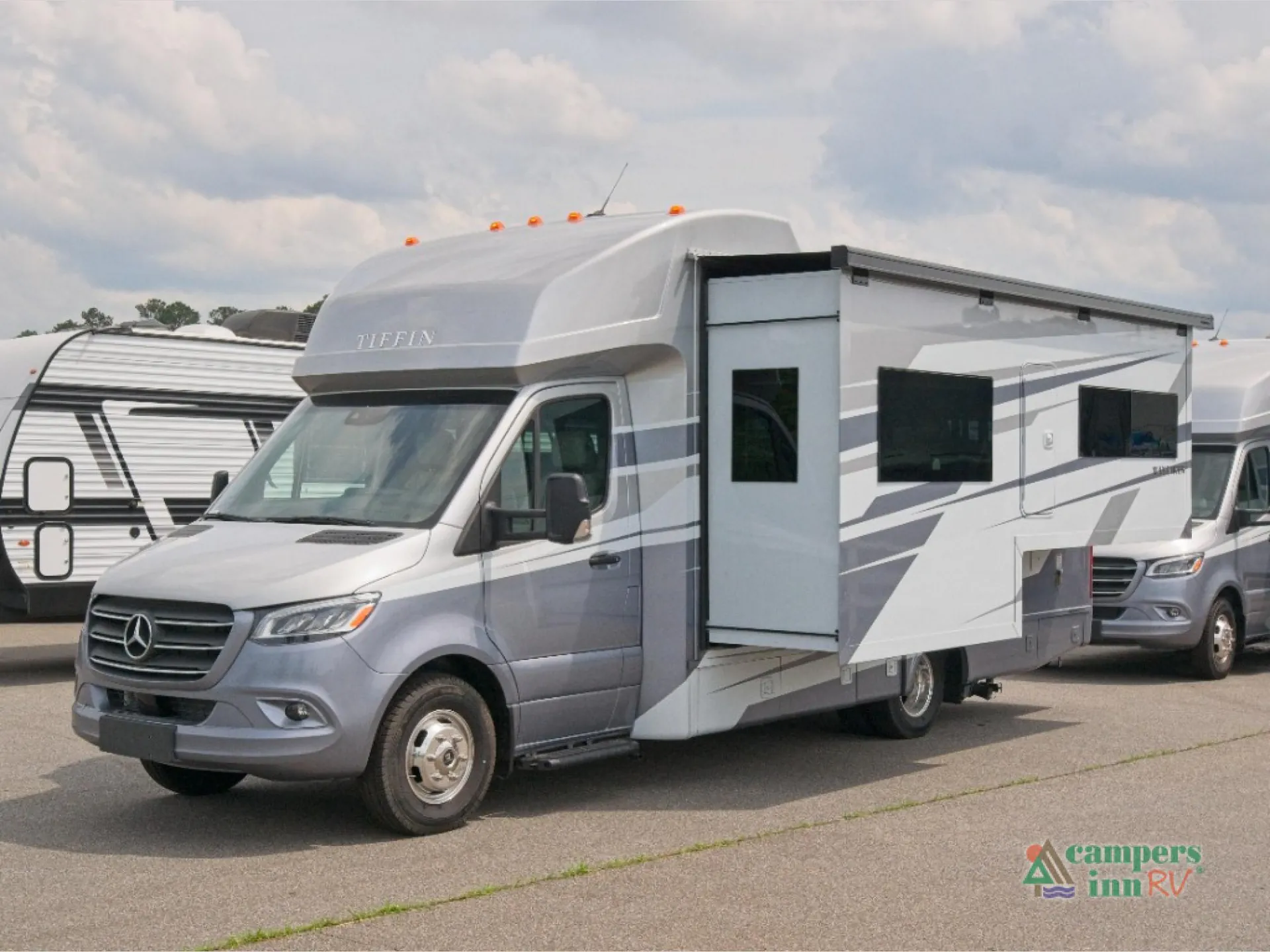 2025 Tiffin Wayfarer 25 XPW - Photo 2