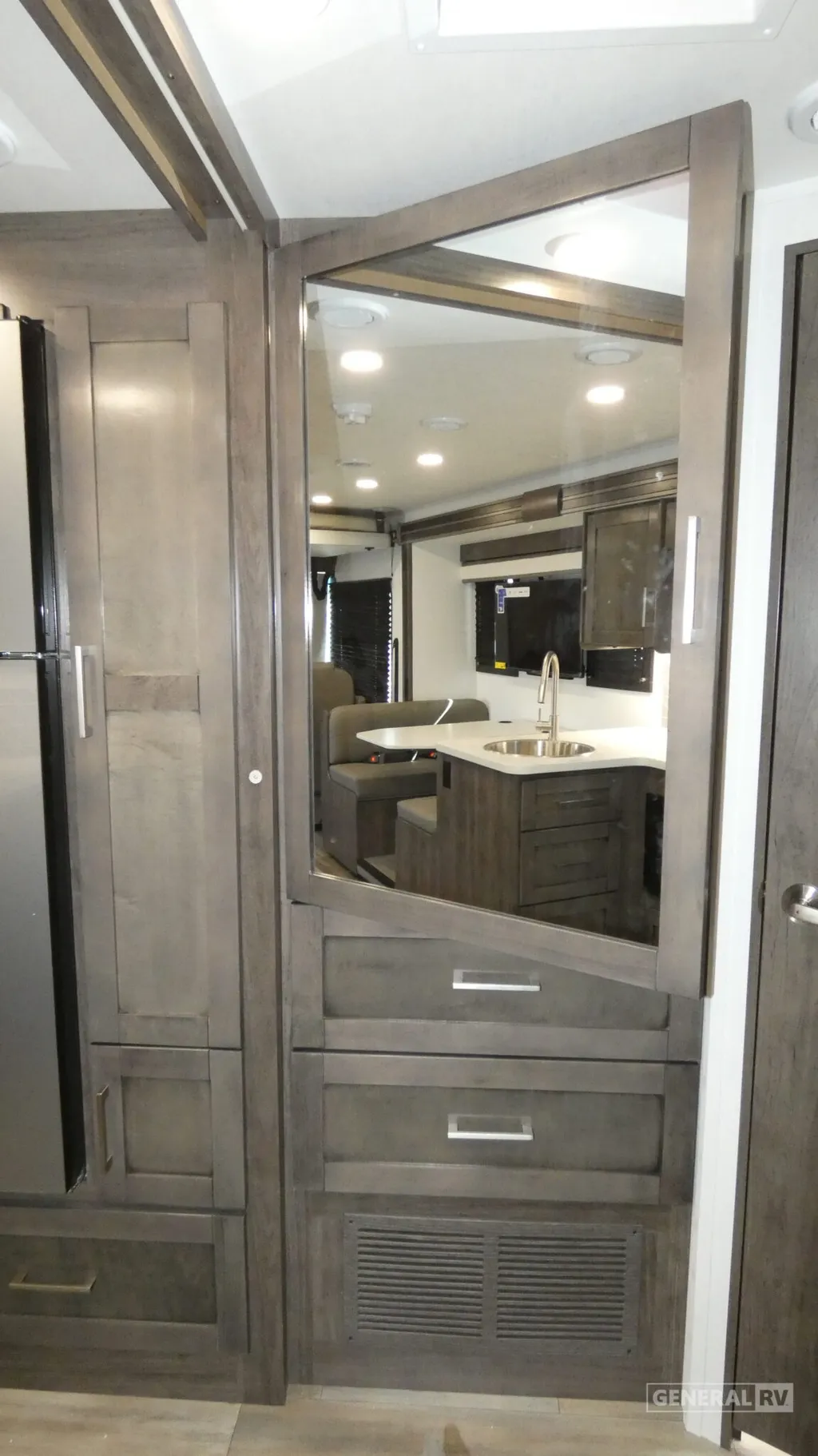 2026 Entegra Coach Vision SE 27A, Photos photo 20