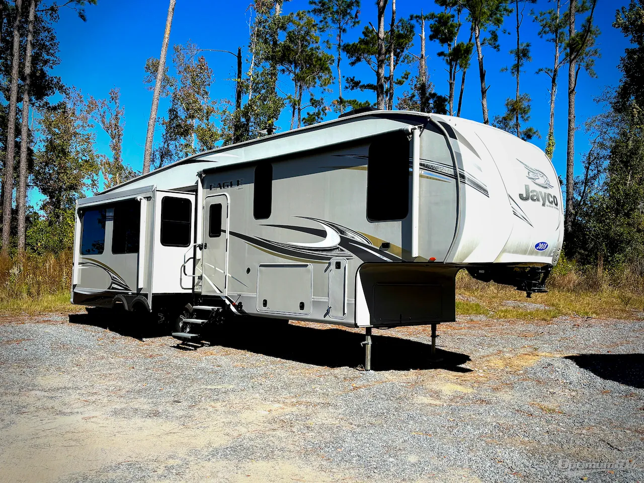 2018 Jayco Eagle 321RSTS - Photo 2