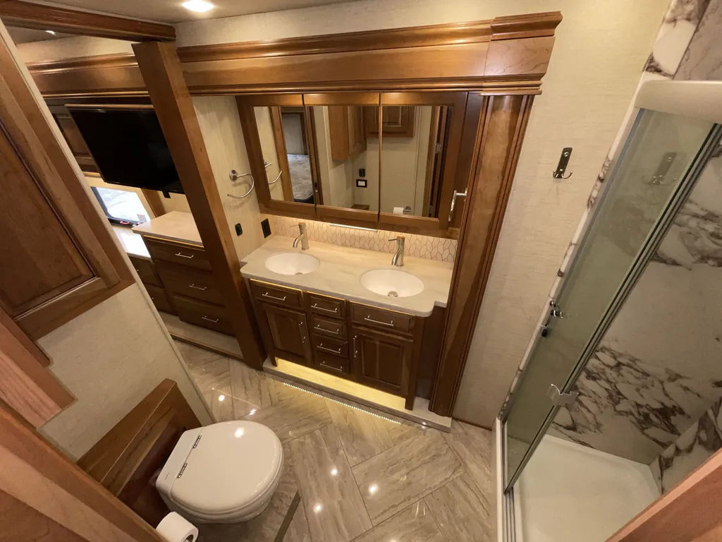 2019 entegra coach Aspire 38M, Photos photo 17