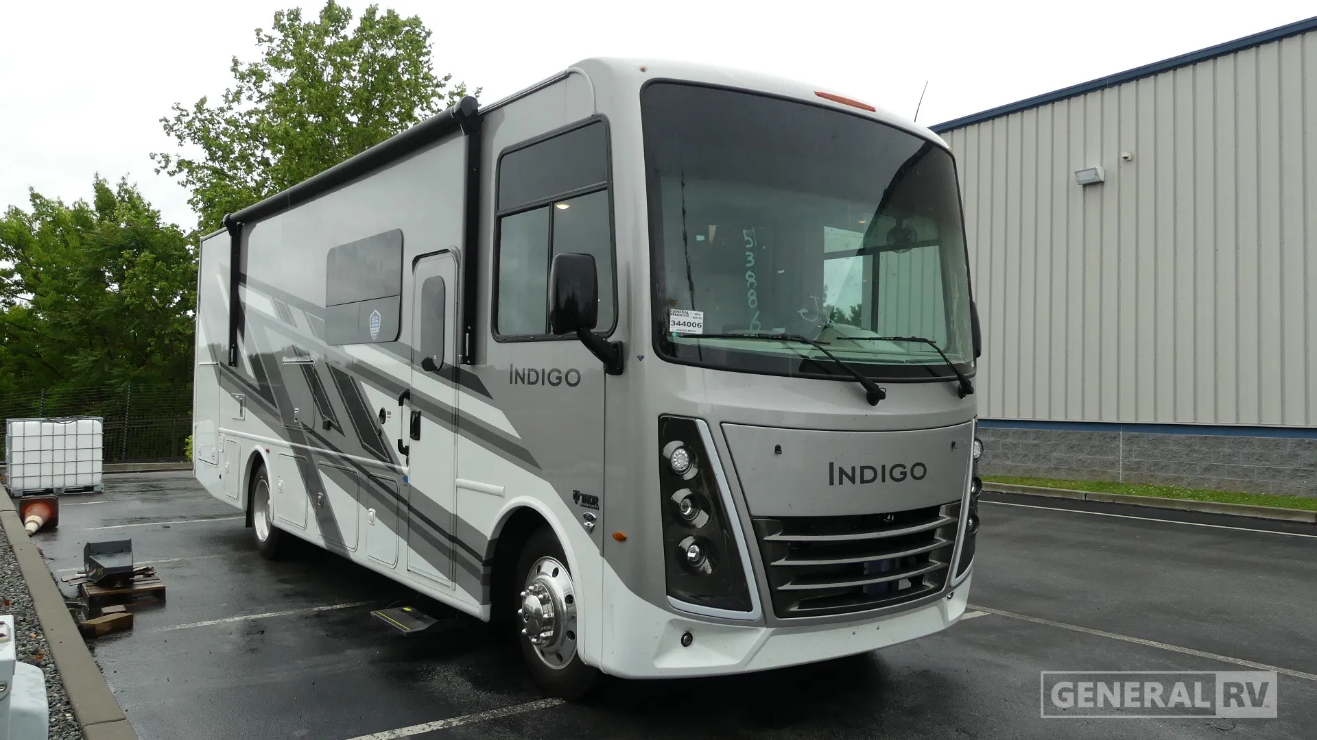 2026 Thor Motor Coach Indigo MM30 - Photo 2
